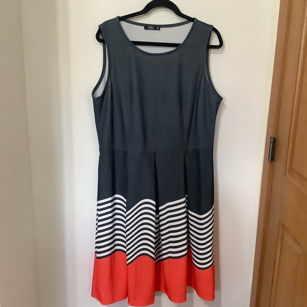 LILY Gray/Orange Dress (NWOT)